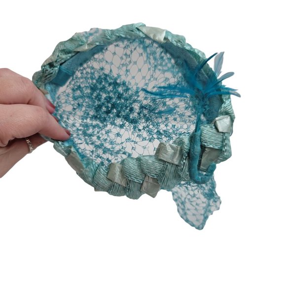 VINTAGE Baby Blue Veiled Church Hat - Picture 2 of 7